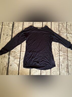 Women’s Extra Soft Navy Blue Long Sleeve Crew Shirt